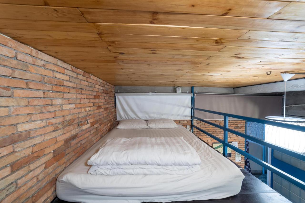 Stay&Chill - S.1: Ancient Studio Nearby Bui Vien Ho Chi Minh City Exterior photo